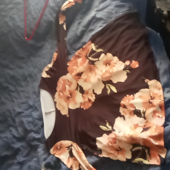 Flowered blouse - Picture 1 of 2
